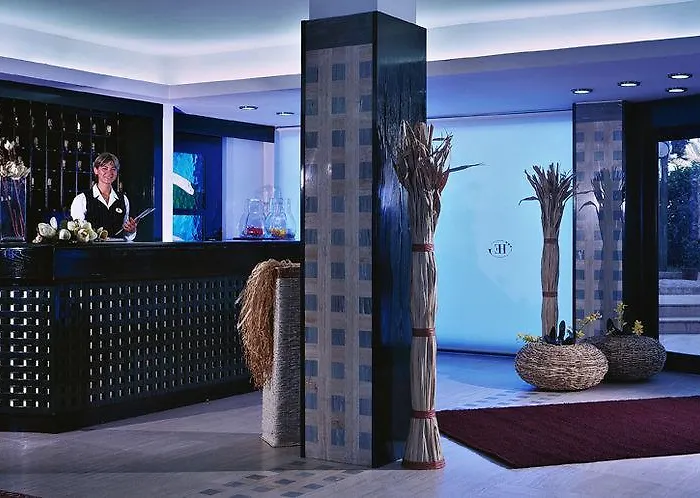 Europa Village מלון