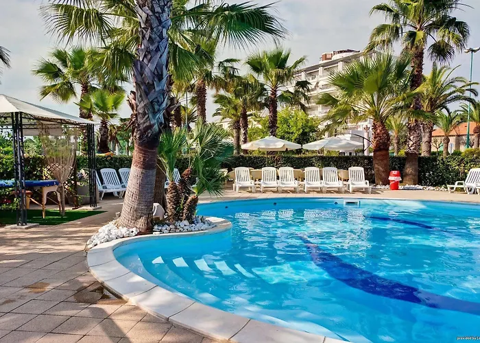 Europa Village מלון 4*