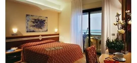 Hotel Europa Village 4*