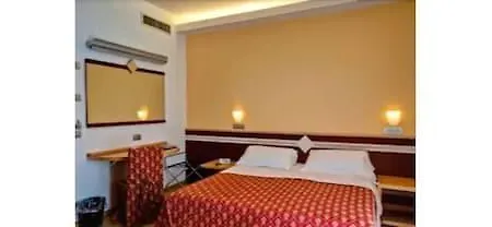 Отель Europa Village 4*