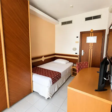 Hotel Europa Village 4*